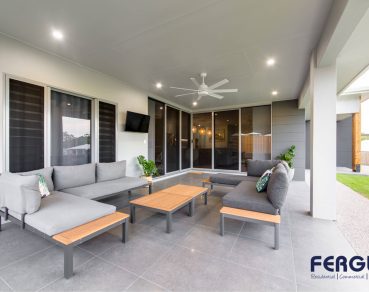 Residential Outdoor Living Area with Sliding Door design by Fergus Builders Residential, Industrial & Commercial real estate development Mackay